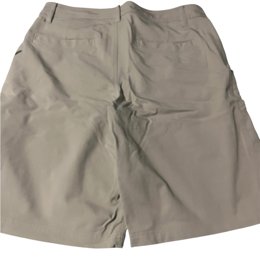 Lululemon Athletica Tan Bermuda Shorts Lightweight Versatile Design